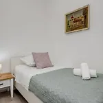 New Place In Old Town Of Trogir, Parking Lejlighed *