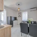 New Place In Old Town Of Trogir, Parking Lejlighed